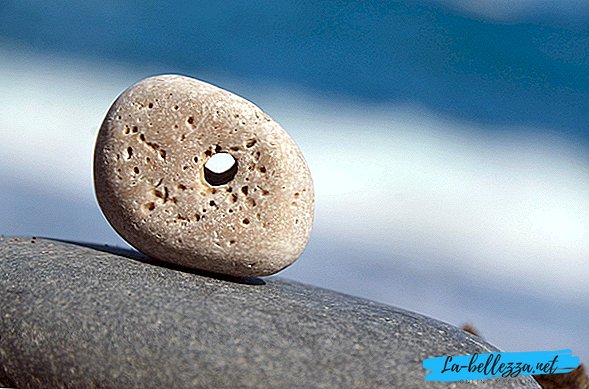 Stein mit einem Loch - Hühnergott: Eigenschaften, Zaubersprüche
