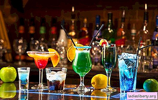 Cocktails alcoolisés du Nouvel An: recettes TOP-5. Comment renifler magnifiquement?