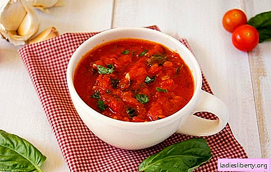 Adjika de tomates - si différent! Simple, épicé, à l'ail ou au raifort, cru ou à la cuisson: des adjika de tomates pour tous les goûts
