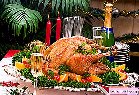 الأطباق على طاولة العام الجديد - أفضل الوصفات. كيفية جعل عشية رأس السنة الجديدة احتفالي حقا.