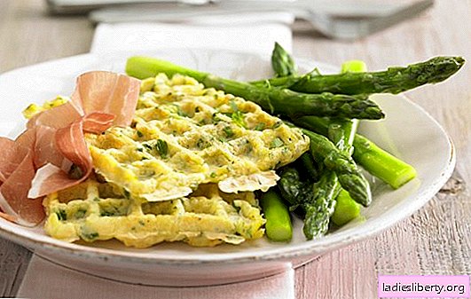 Potato waffles - a super-side dish! Recipes of snack potato waffles with onions and garlic, cheese, chicken, salmon, poached eggs