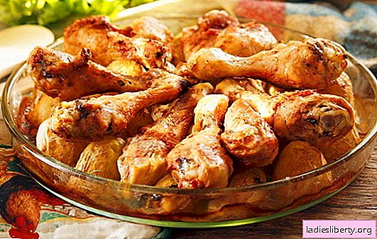 Muslos de pollo con papas al horno: recetas favoritas. Cocinar muslos de pollo con papas al horno de diferentes maneras