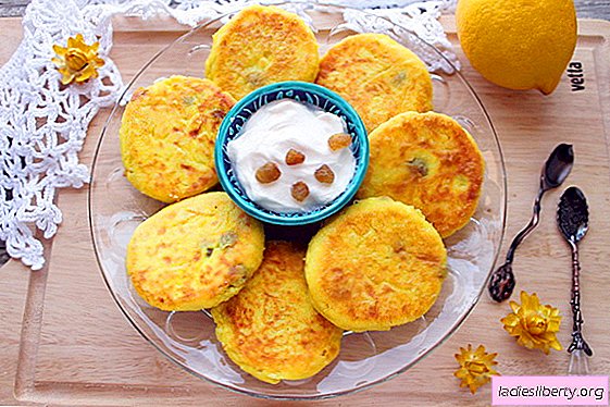 Original cottage cheese pancakes with turmeric and raisins