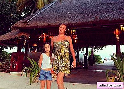 Descansando en las Maldivas, Volochkova vive separada de su hija.