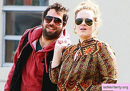 Singer Adele is waiting for her first child