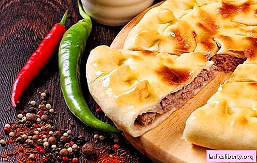 Pie with meat in the oven: a step-by-step recipe for a hearty and tasty treat. With step-by-step recipes, making a meat pie in the oven is easy!