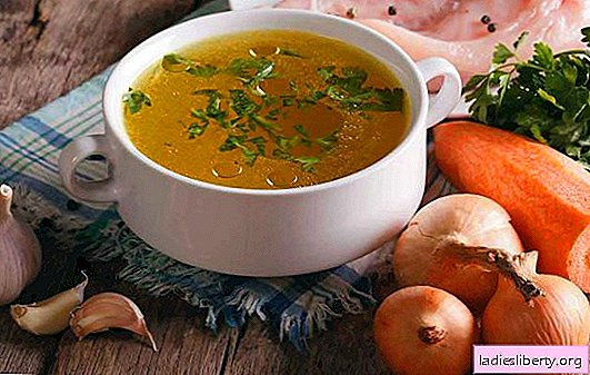 ซุปไก่ใสเป็นพื้นฐานของซุปแสนอร่อยและสวยงาม วิธีเบาไก่และน้ำซุปเนื้อที่บ้าน