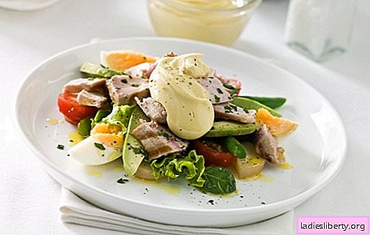 Salad dengan telur dan mayonis adalah merawat yang enak. Resipi asli sedutan dan salad campuran sederhana dengan telur dan mayonis