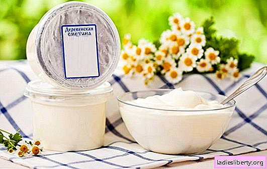 Sour cream cake - useful and versatile. How to mix ingredients in cream cream cake?