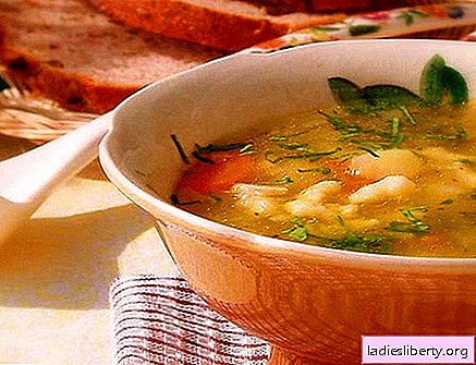 Gombóc leves - a legjobb receptek. Hogyan kell helyesen és ízletes főzni a galuskával.